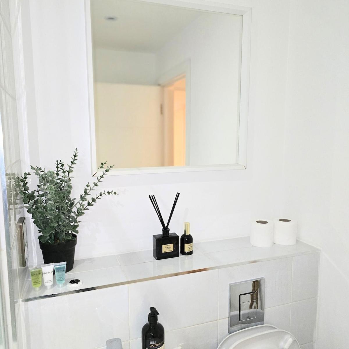 Luxury Flat In West Midlands