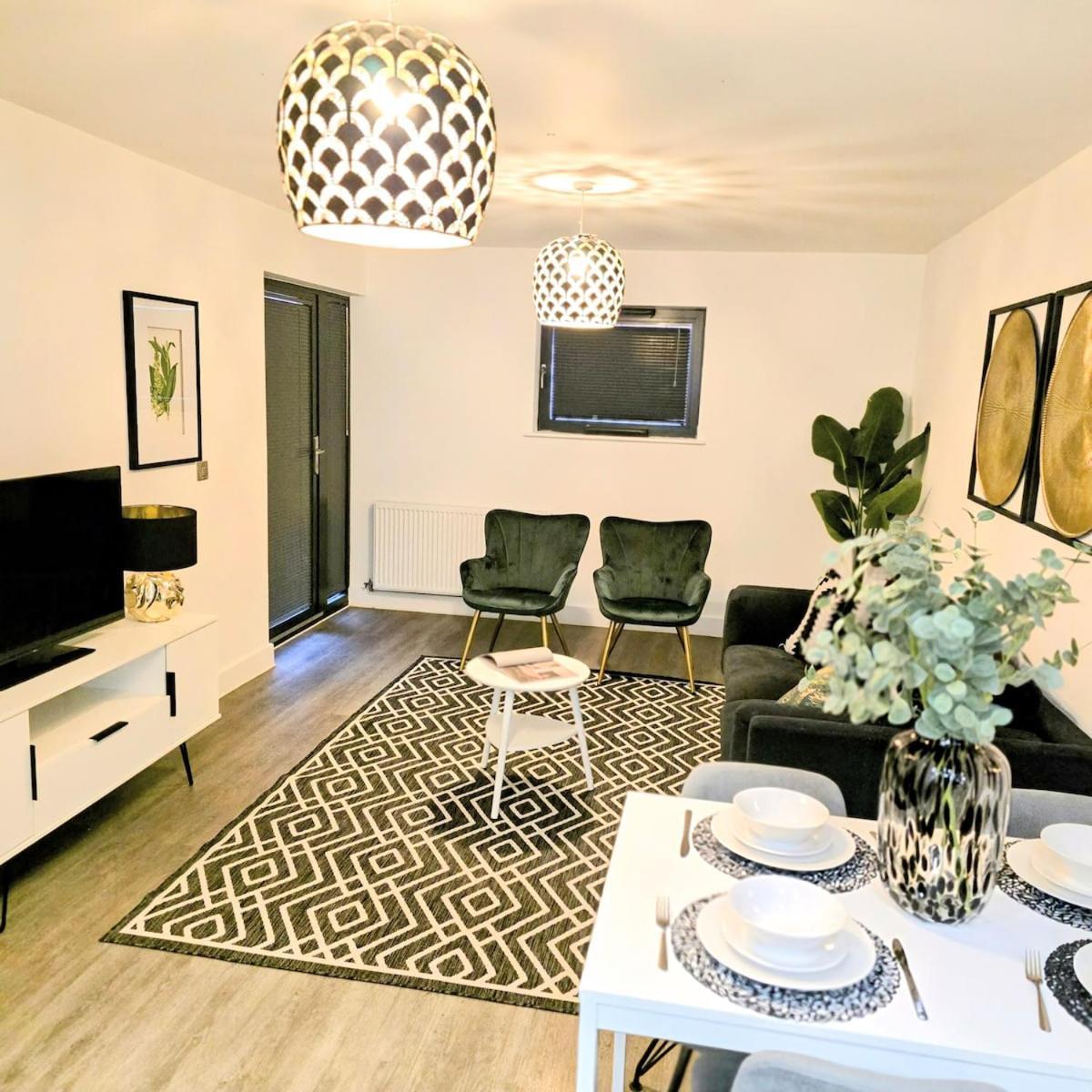 Luxury Flat In West Midlands *